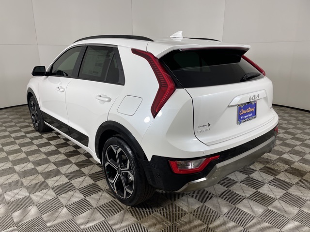 2025 Kia Niro EX Touring photo 6