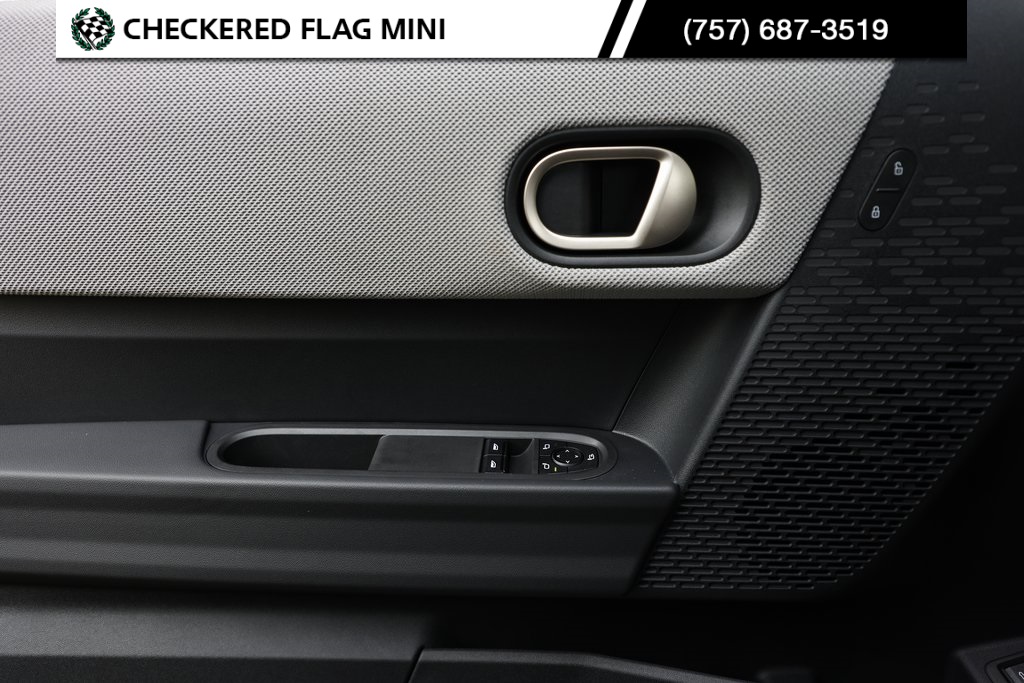 2025 Mini Cooper S Iconic photo 14