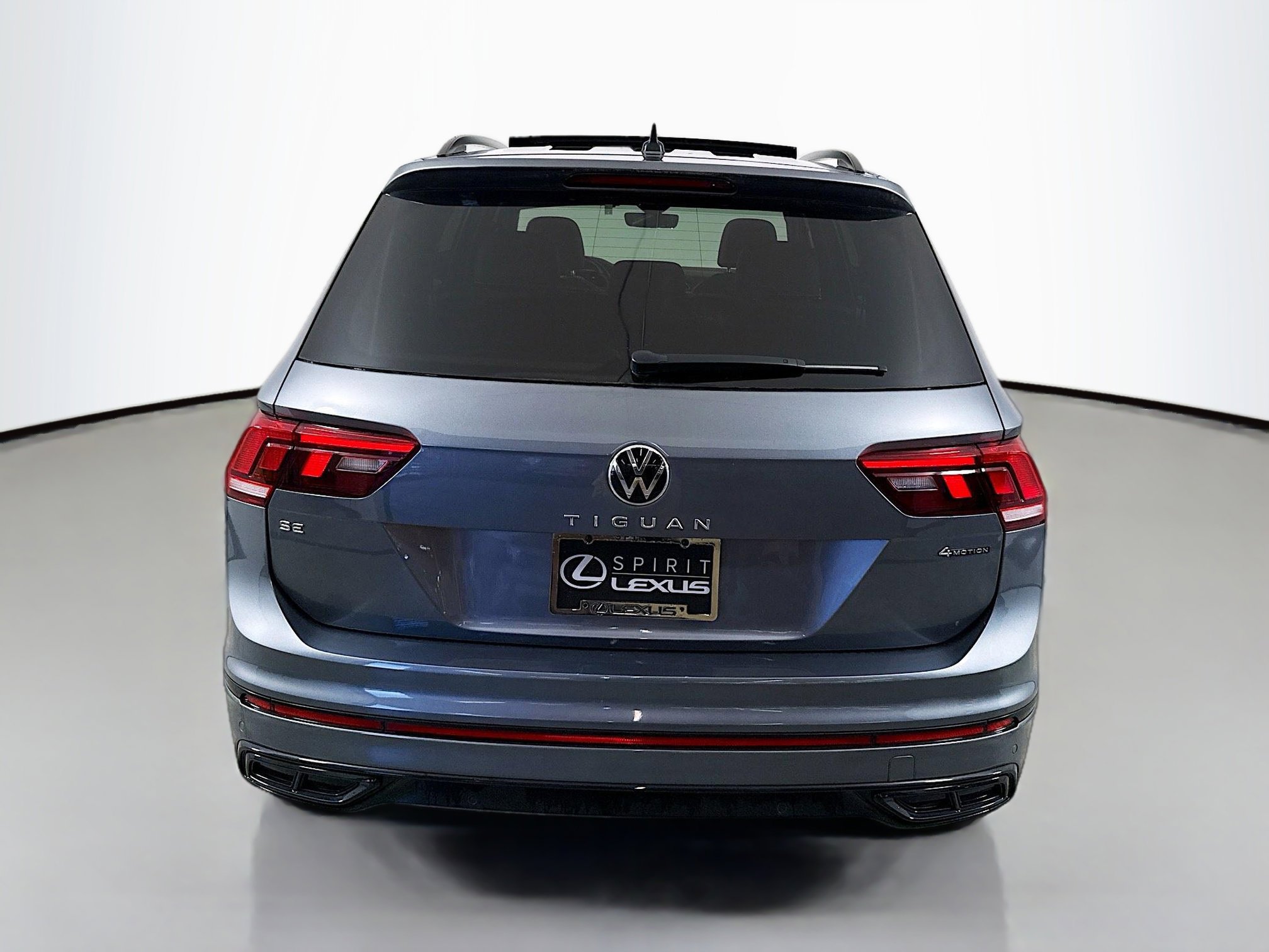 2022 Volkswagen Tiguan SE R-Line Black photo 5