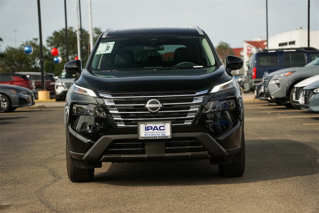 2024 Nissan Rogue SV photo 4