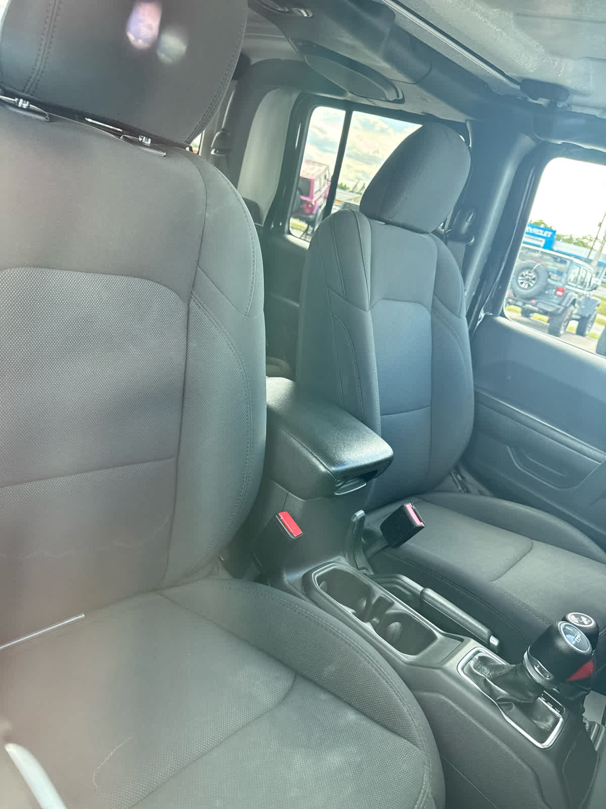 2023 Jeep Gladiator Sport S photo 10