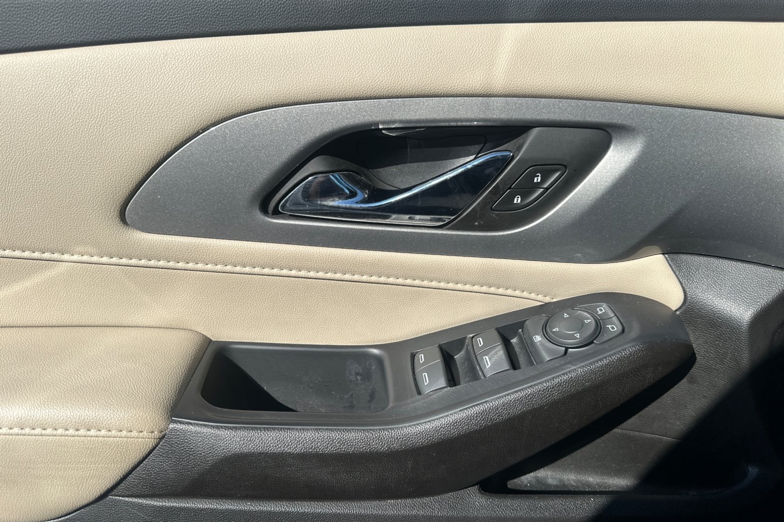 2022 Chevrolet Traverse LS photo 7
