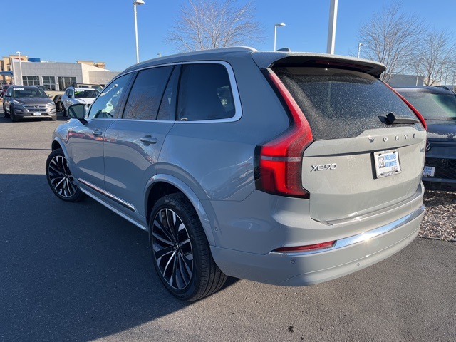 2026 Volvo XC90 Plus photo 3