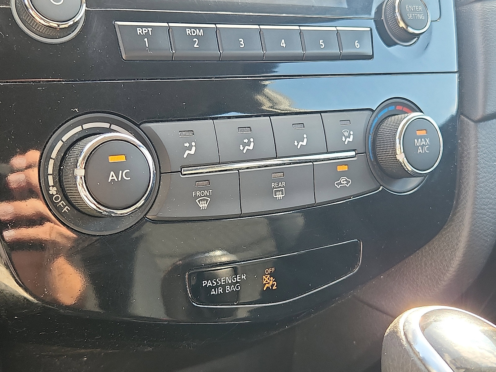 2017 Nissan Rogue S photo 14