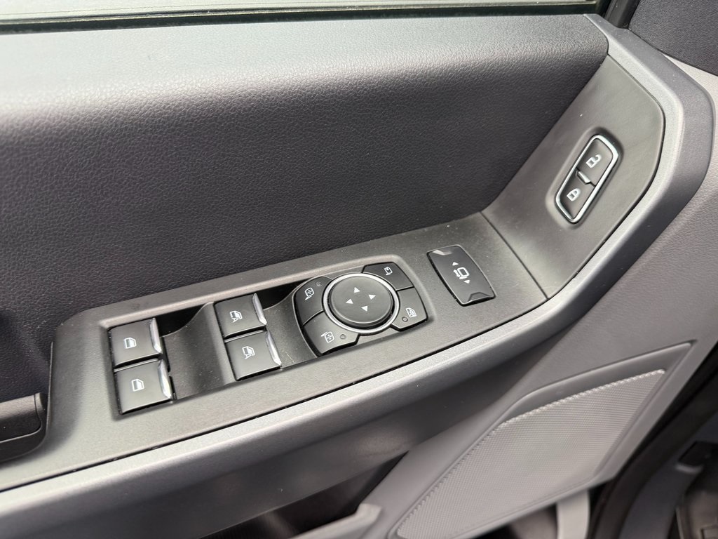 2024 Ford F-250 XLT photo 32