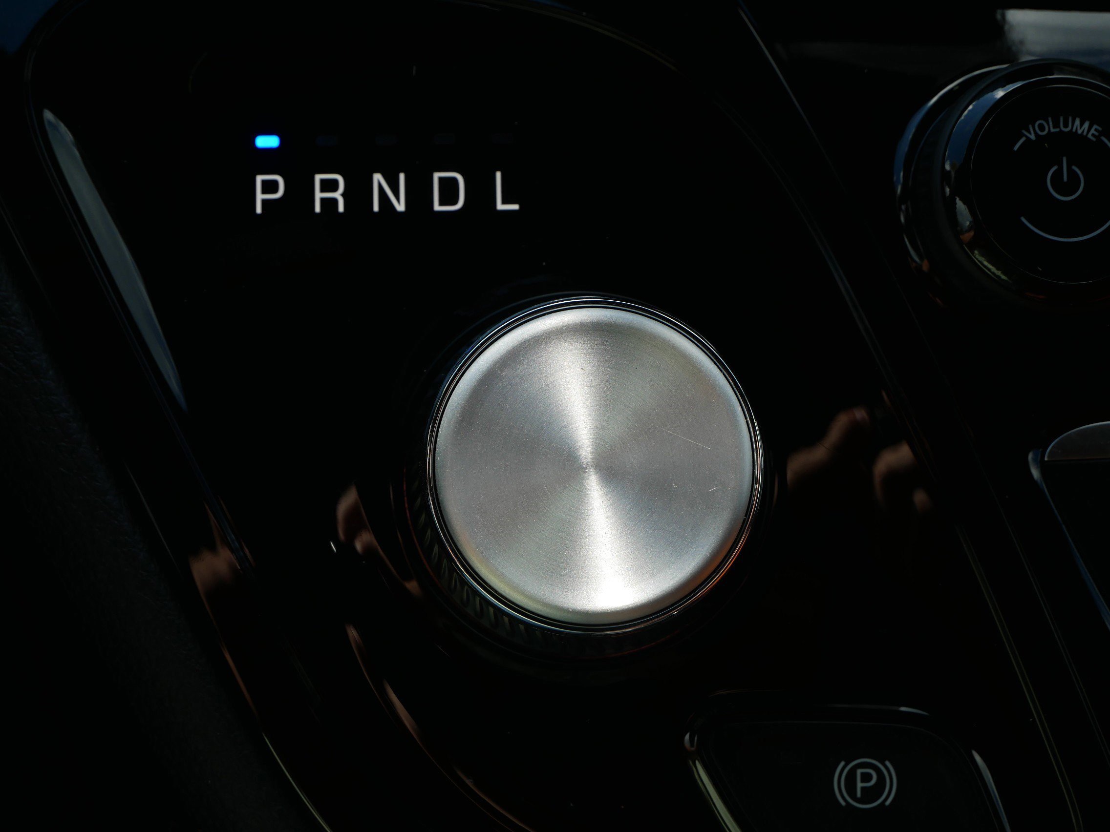2026 Chrysler Pacifica Pinnacle photo 17