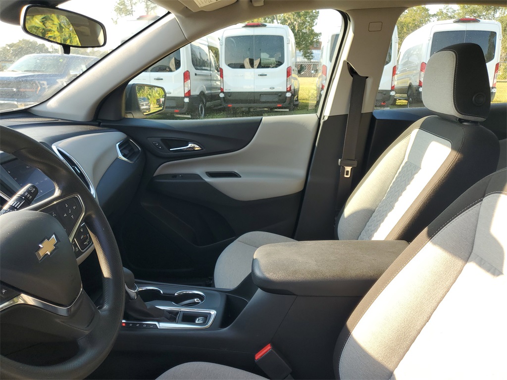 2023 Chevrolet Equinox LS photo 12