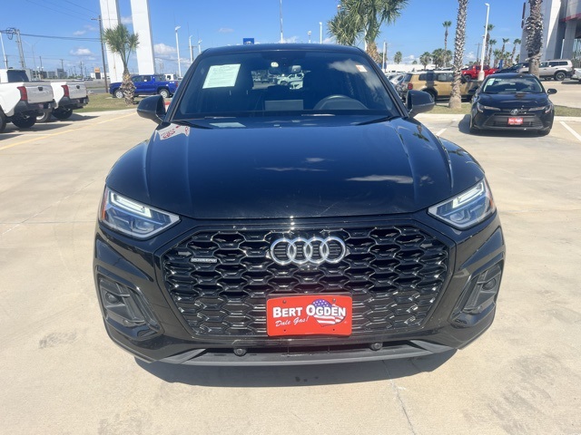 2022 Audi Q5 45 S line Premium photo 2
