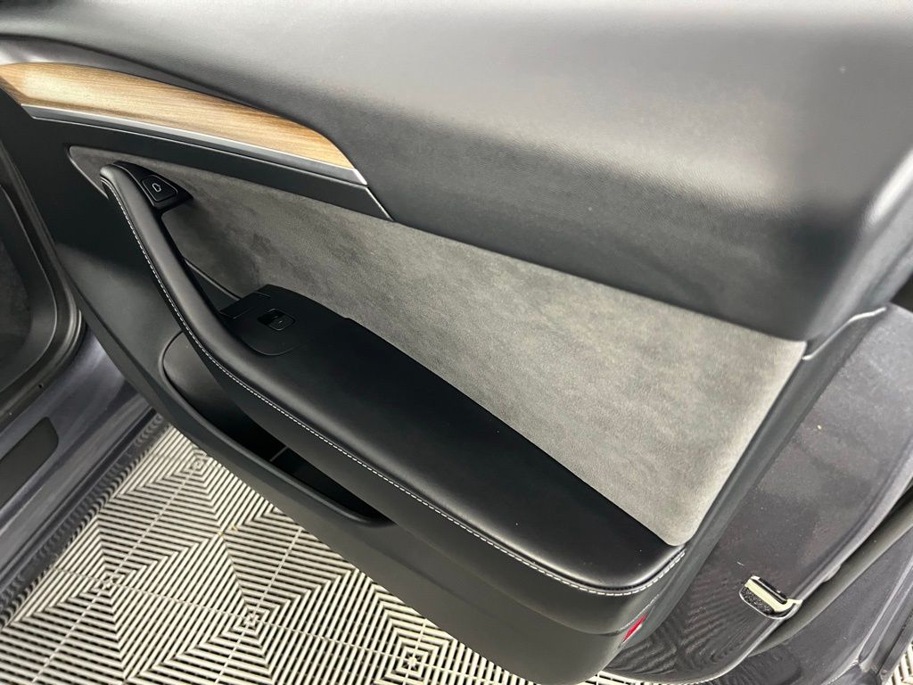 2023 Tesla Model 3 photo 25