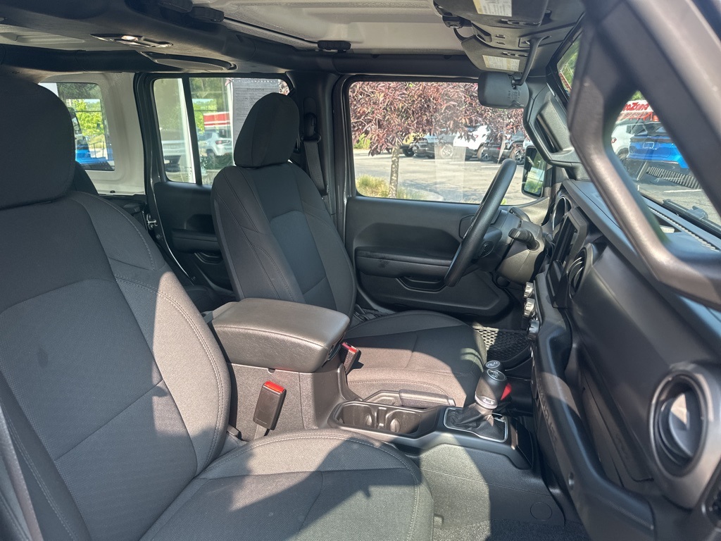 2023 Jeep Wrangler Sport photo 13