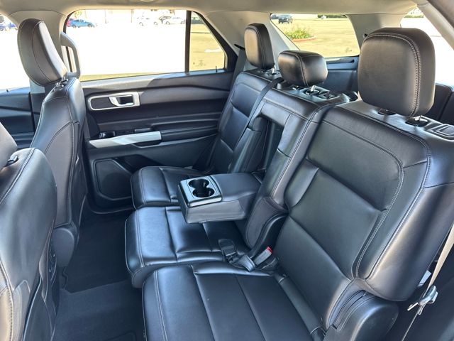 2023 Ford Explorer XLT photo 18