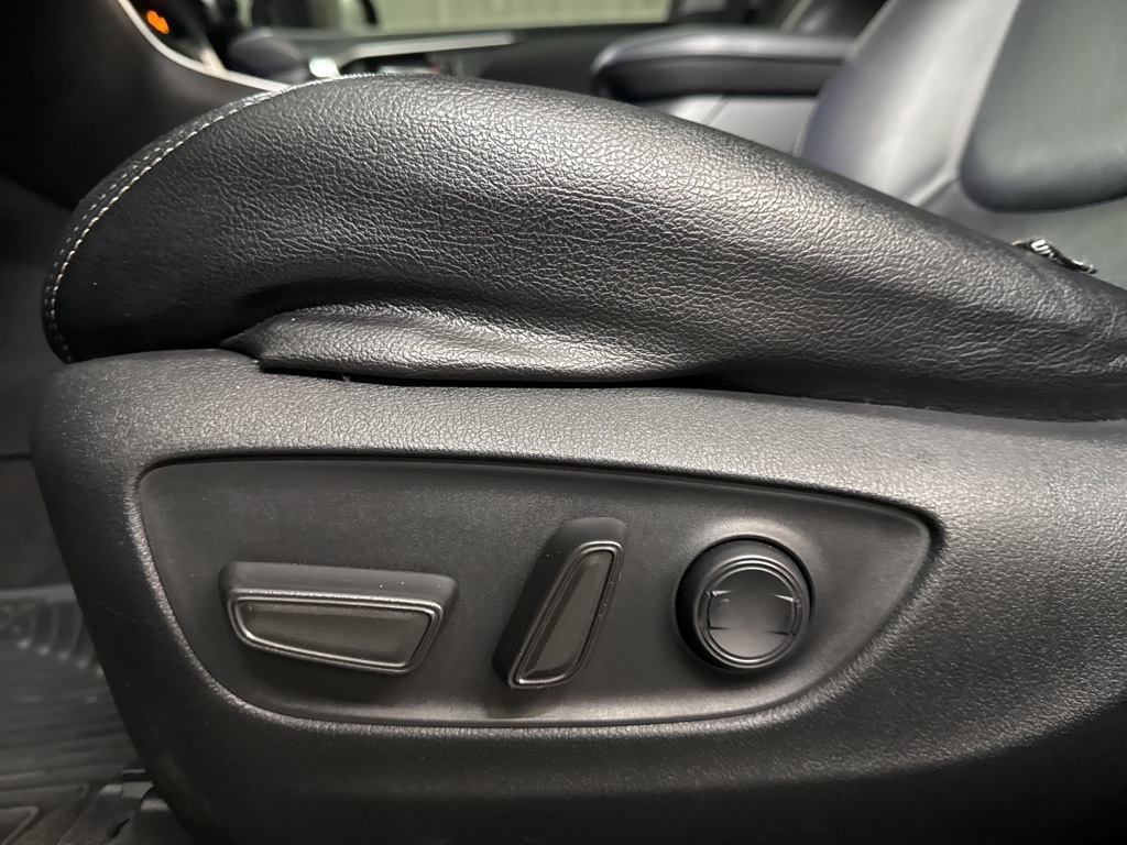 2023 Toyota RAV4 XLE photo 11