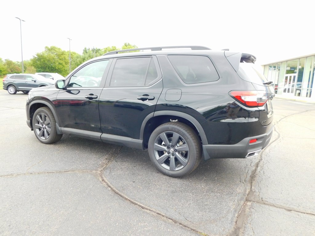 2025 Honda Pilot Sport photo 4