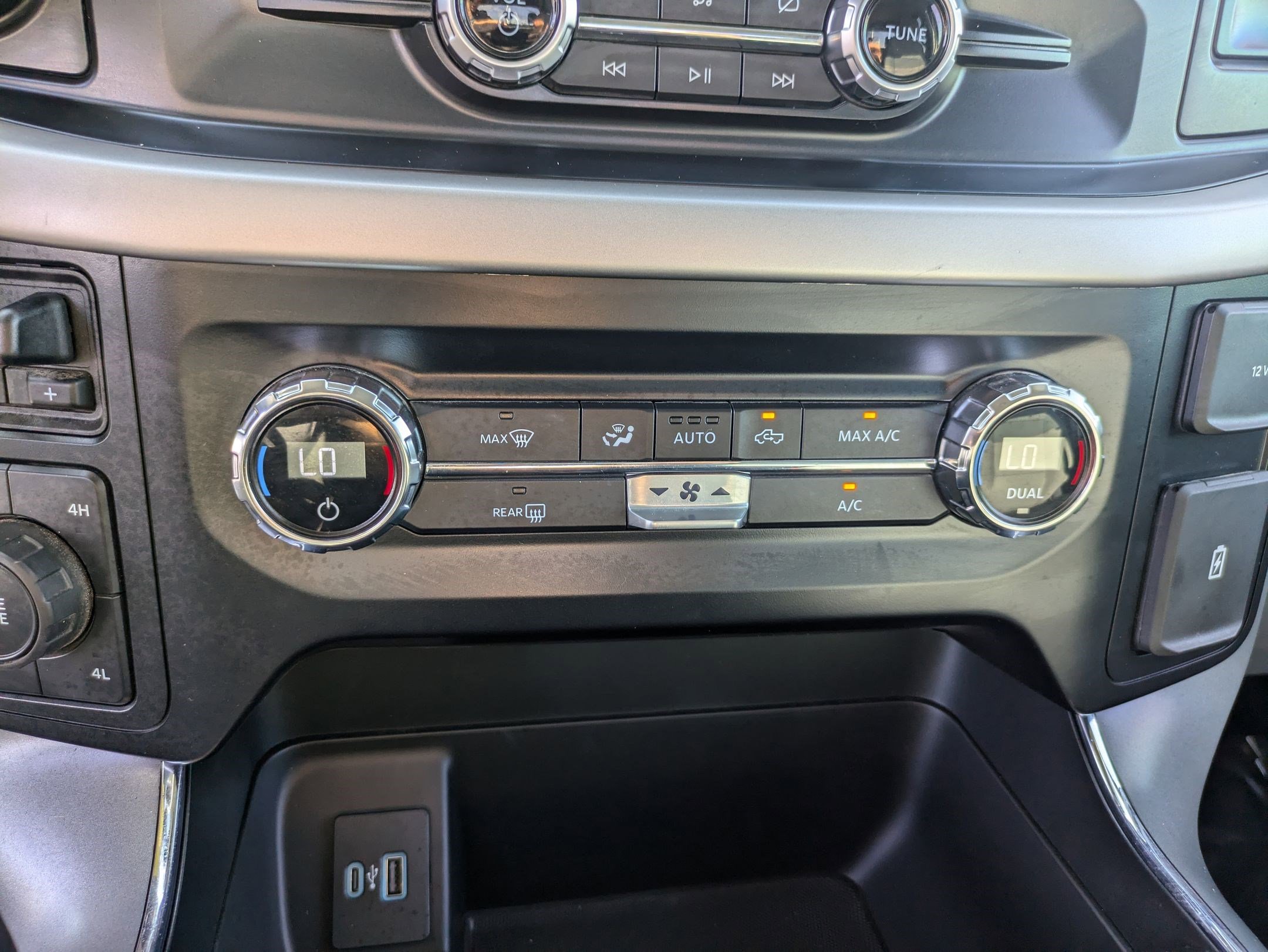 2021 Ford F-150 XLT photo 22