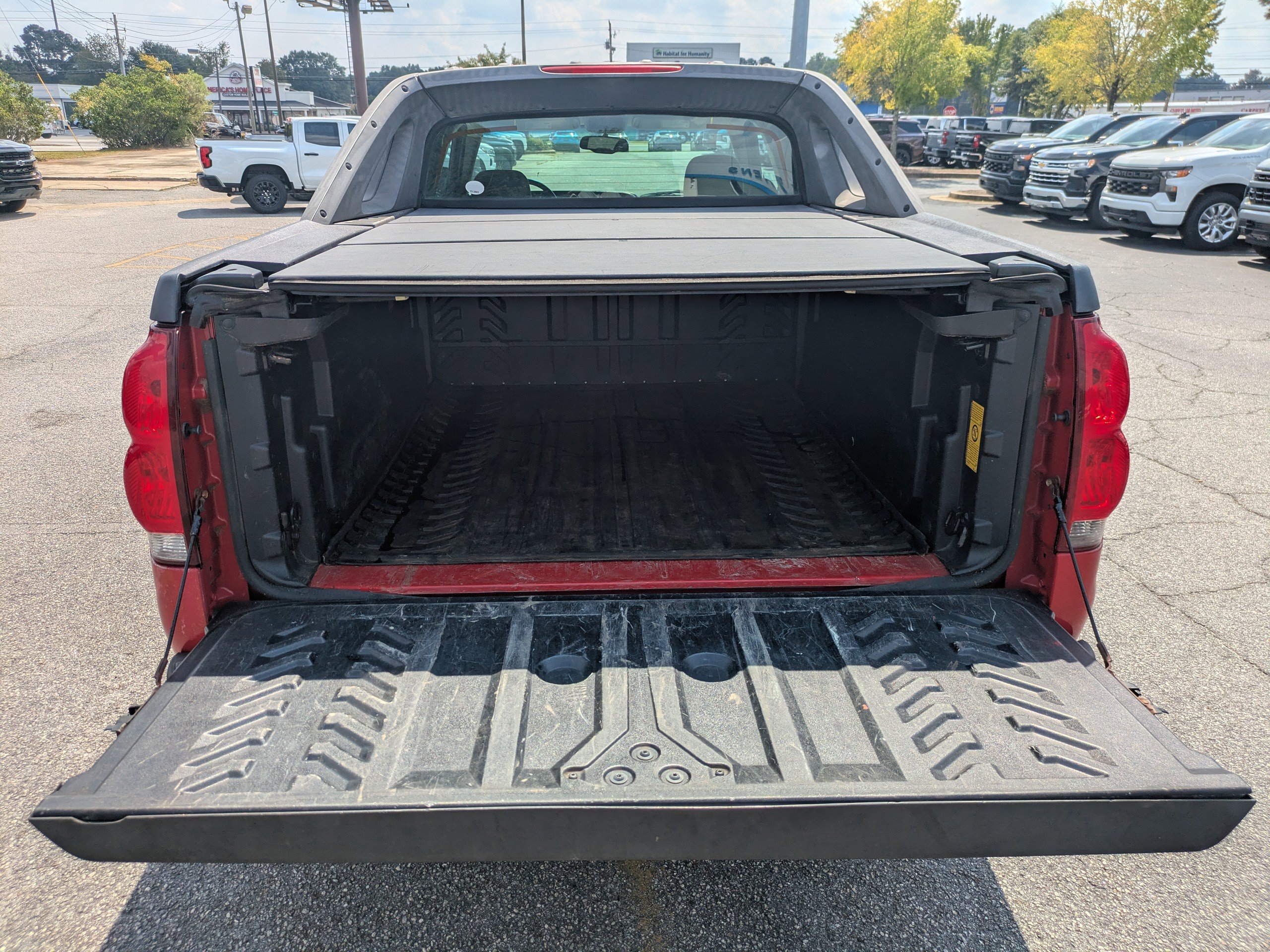 2004 Chevrolet Avalanche photo 12