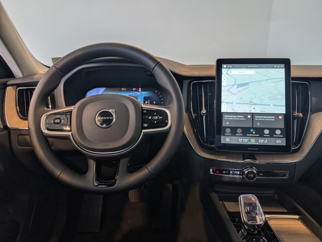 2026 Volvo XC60 B5 Plus photo 12
