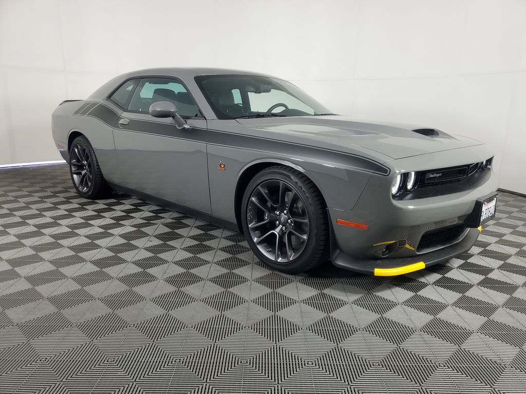 2023 Dodge Challenger R/T Scat Pack photo 2