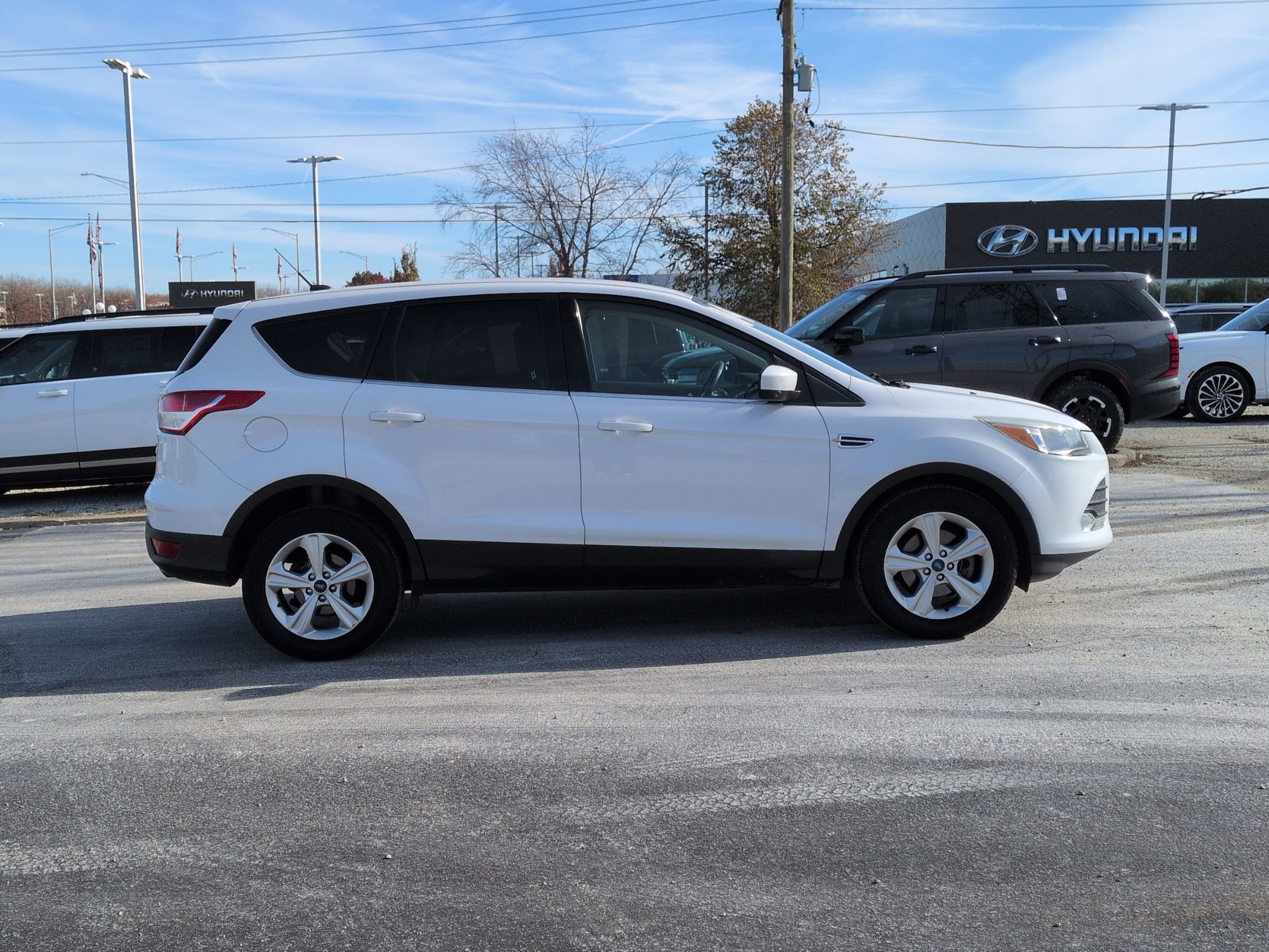 Used 2014 Ford Escape SE with VIN 1FMCU0GX7EUB15694 for sale in Tinley Park, IL