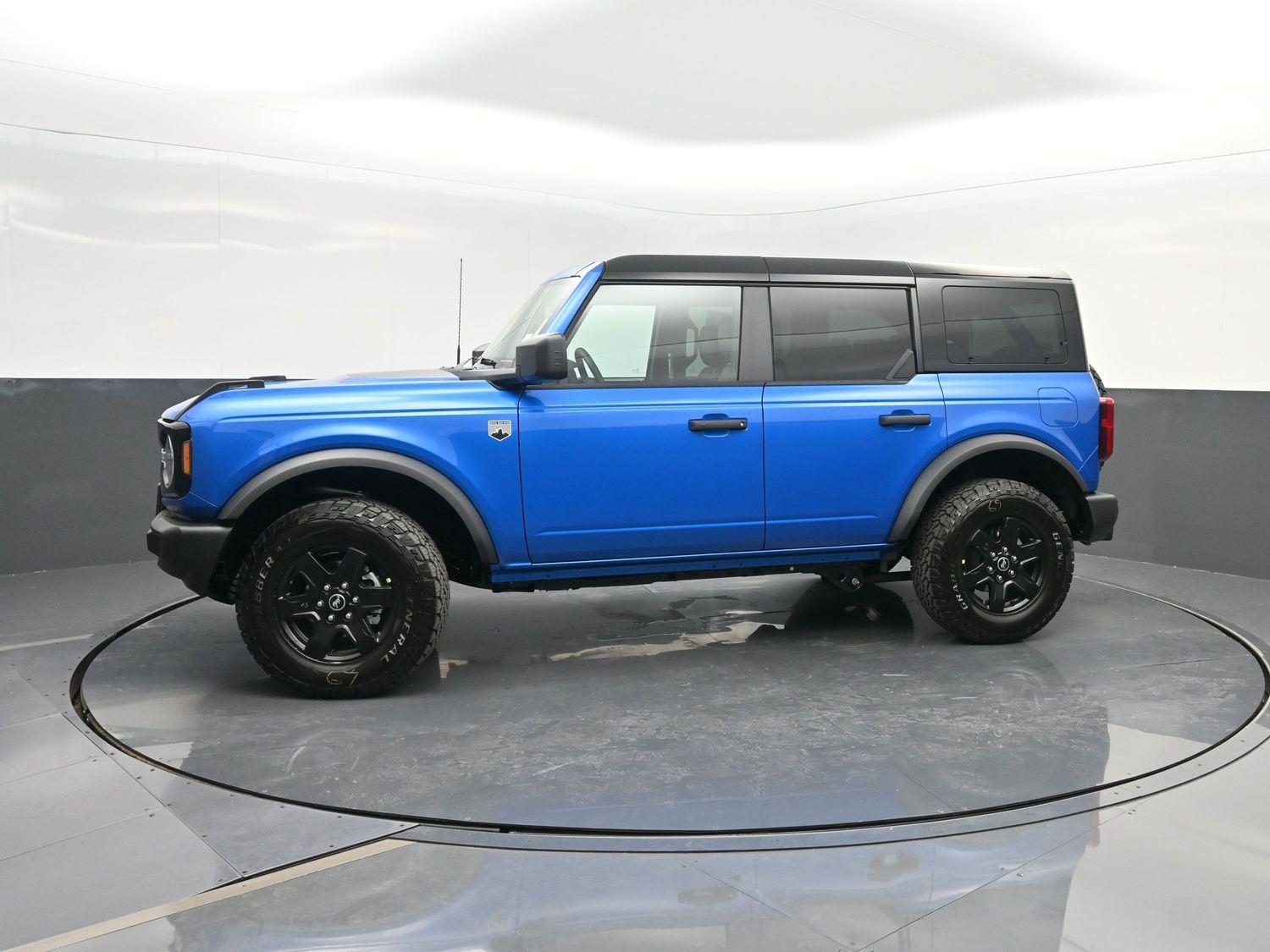 2025 Ford Bronco 4-Door Big Bend's photo