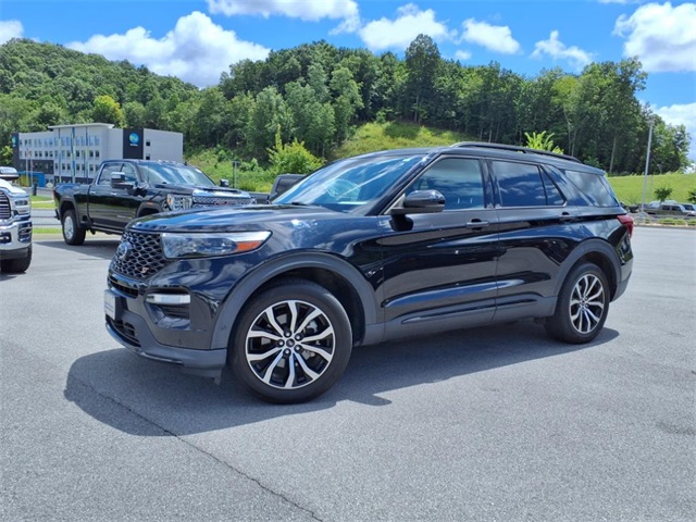 2021 Ford Explorer ST photo 2