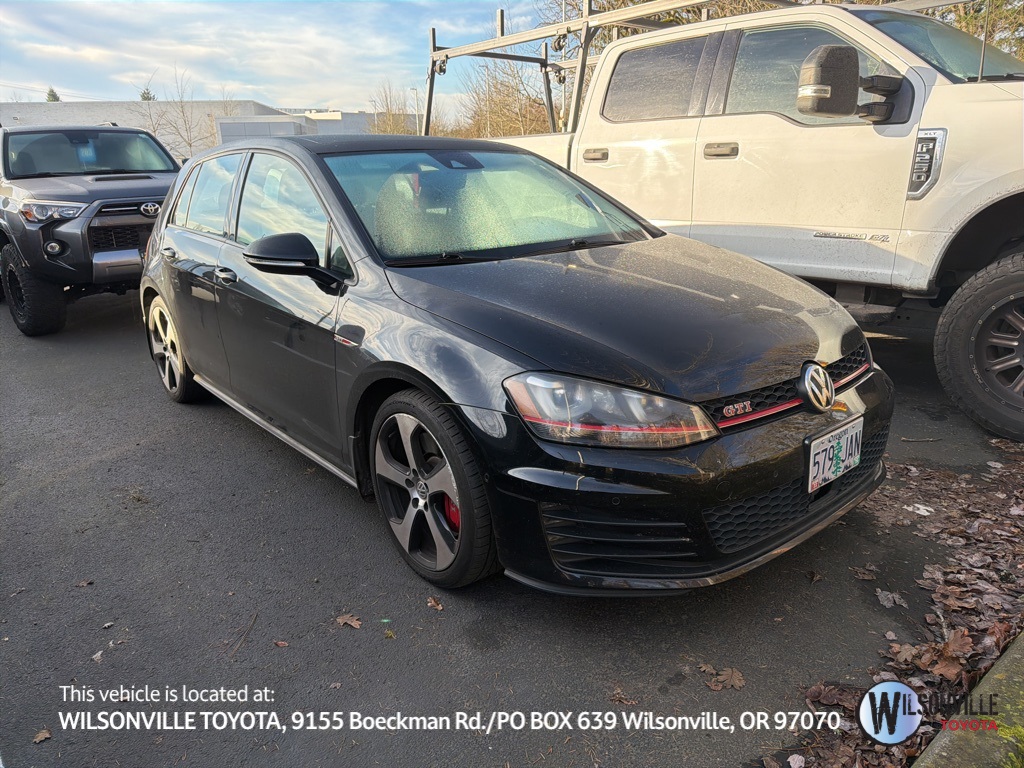 2016 Volkswagen Golf GTI Base's photo