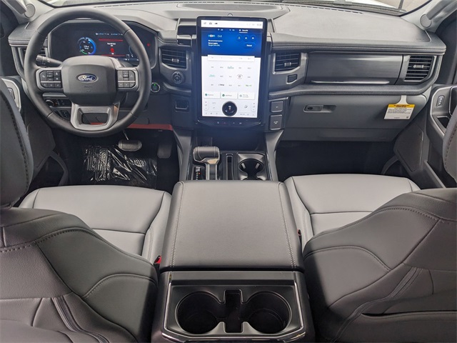 2025 Ford F-150 Lightning photo 11