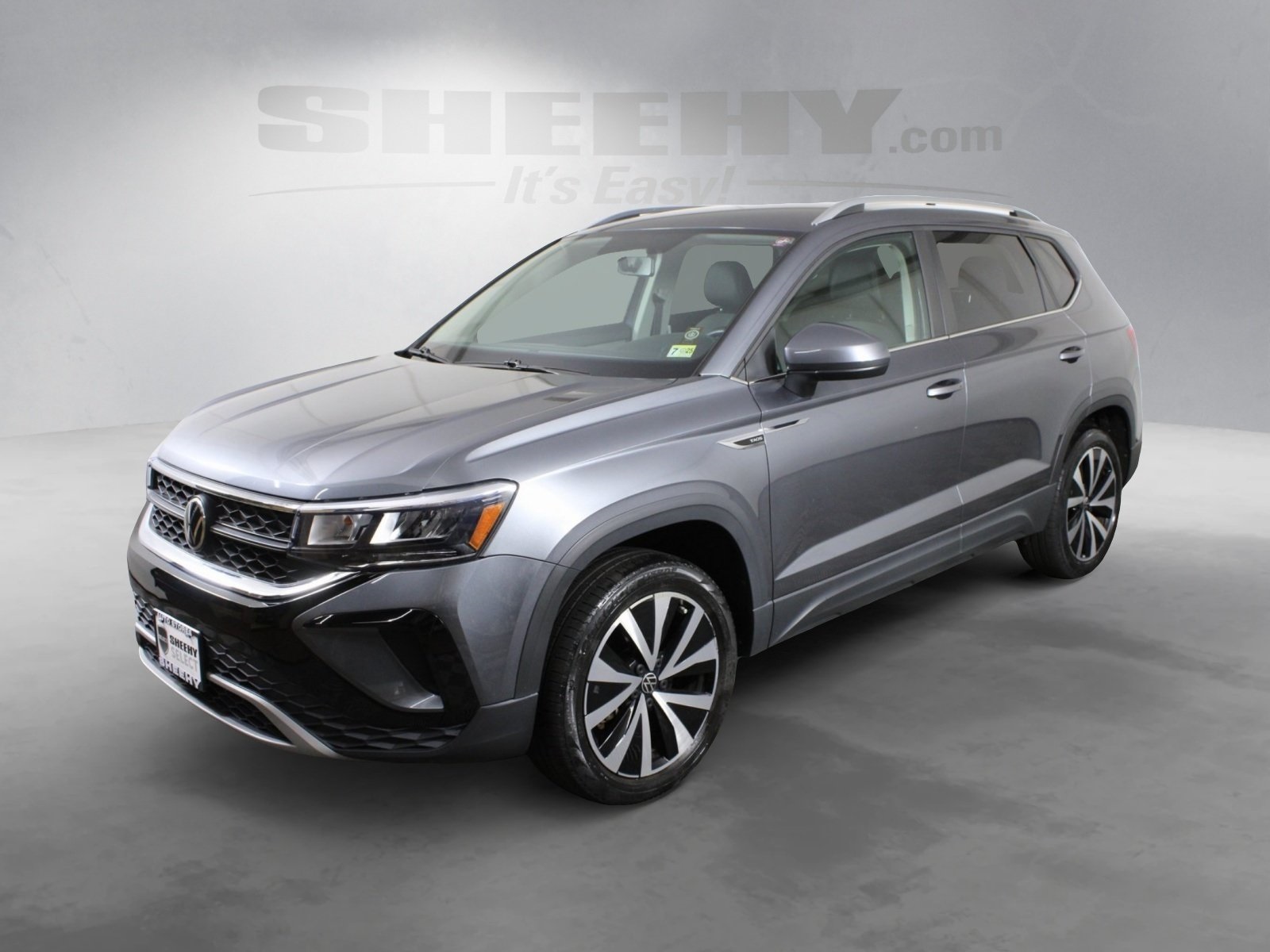 2022 Volkswagen Taos SE photo 2