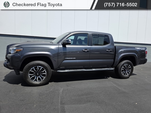 2020 Toyota Tacoma TRD Sport V6 photo 2