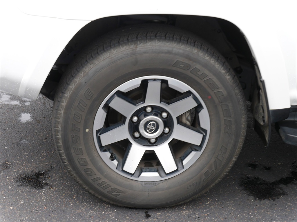 2024 Toyota 4Runner TRD Off-Road Premium photo 6