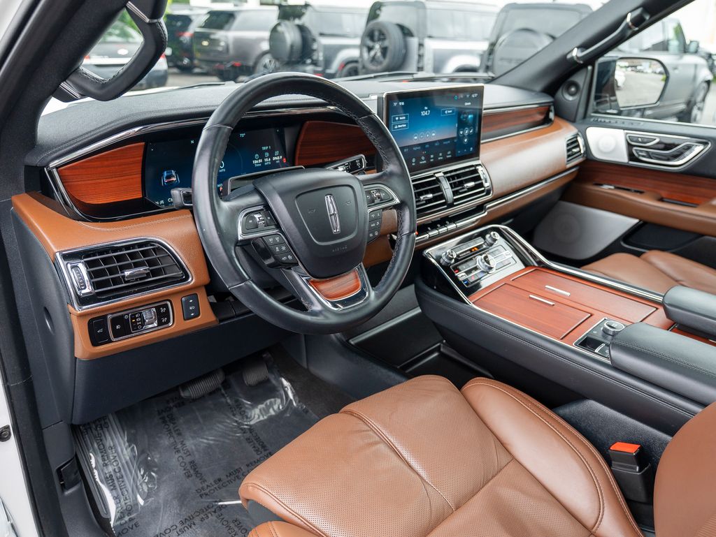 2024 Lincoln Navigator L Reserve photo 11