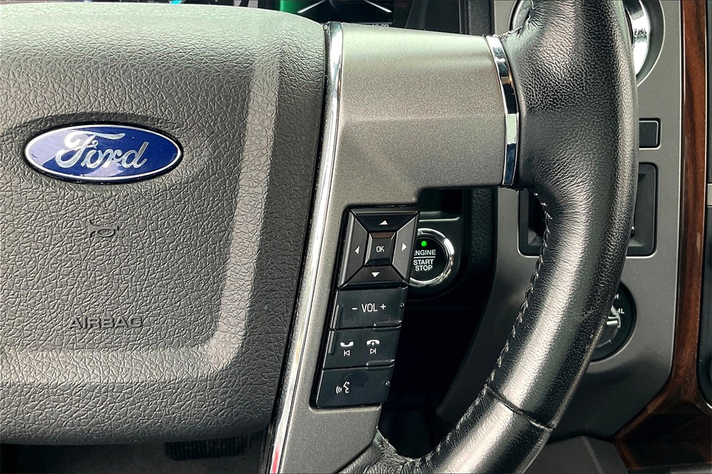 2016 Ford Expedition Platinum photo 17