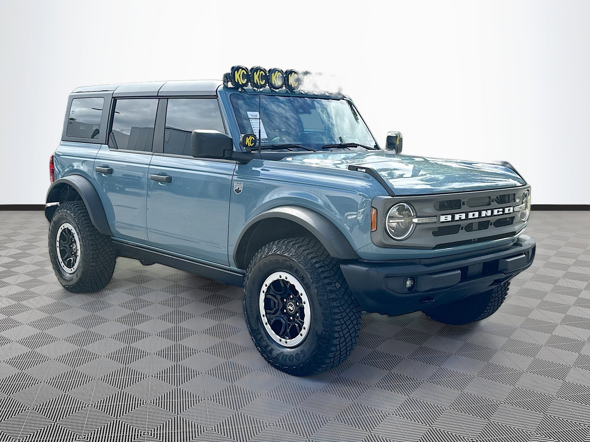 2023 Ford Bronco 4-Door Big Bend's photo