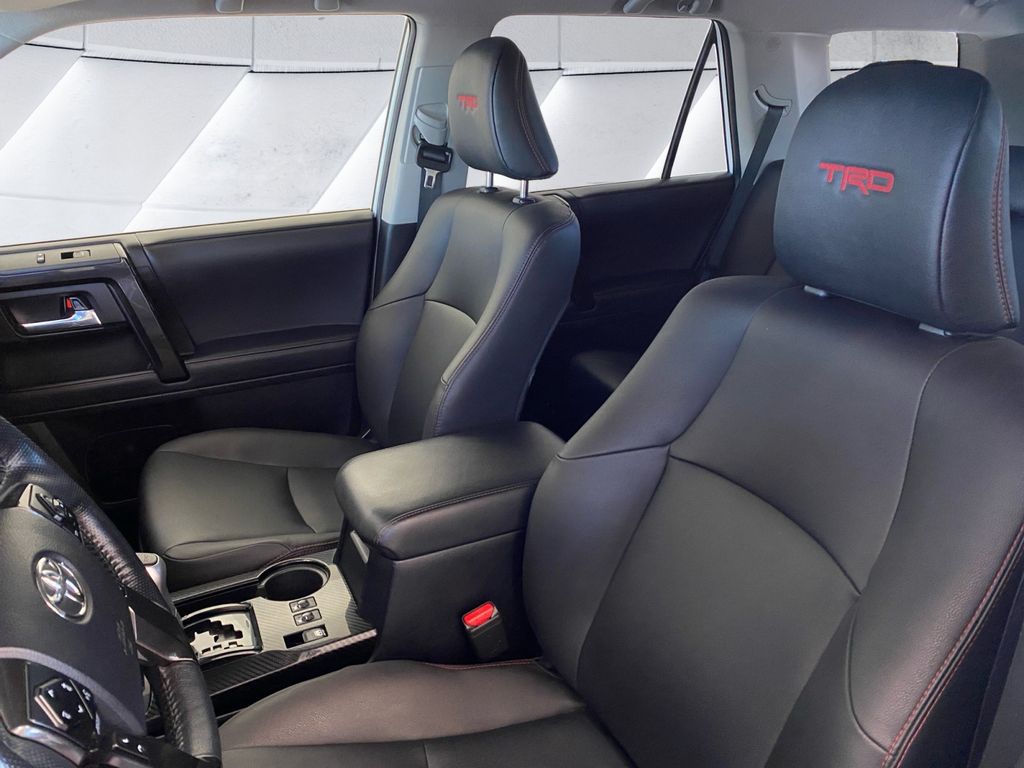 2024 Toyota 4Runner TRD Off-Road Premium photo 6