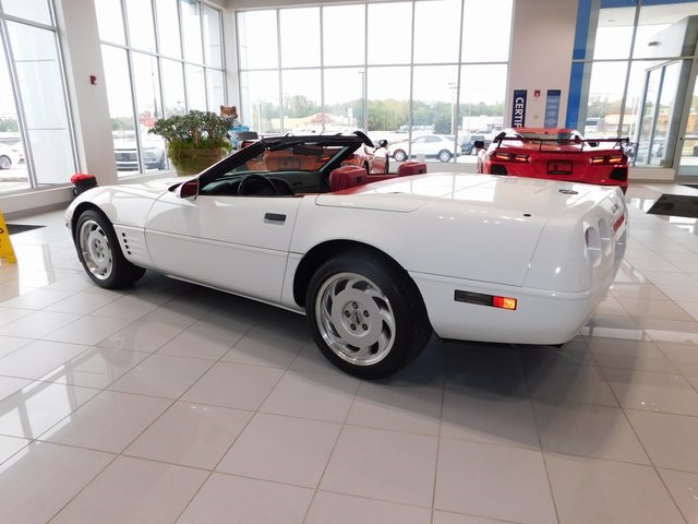 1991 Chevrolet Corvette Base photo 4