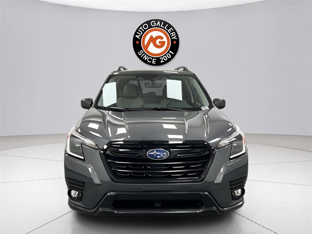 2024 Subaru Forester Premium photo 2