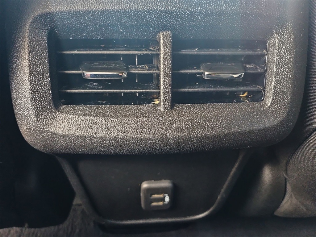 2022 Chevrolet Equinox LS photo 35