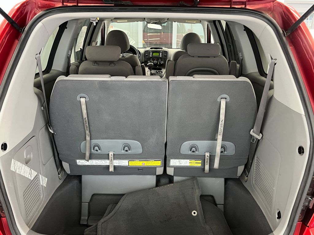 2010 Kia Sedona LX photo 26