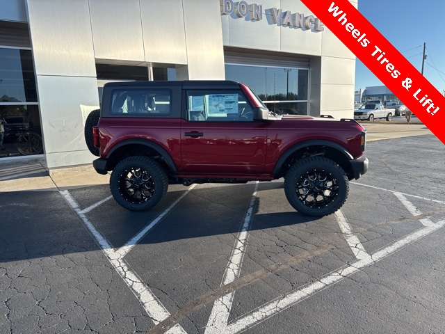 2025 Ford Bronco Base photo 6