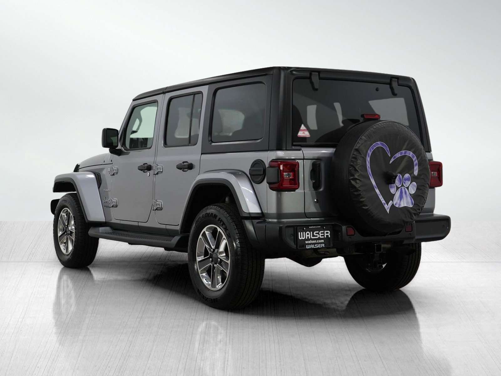 2018 Jeep Wrangler Unlimited Sahara photo 3