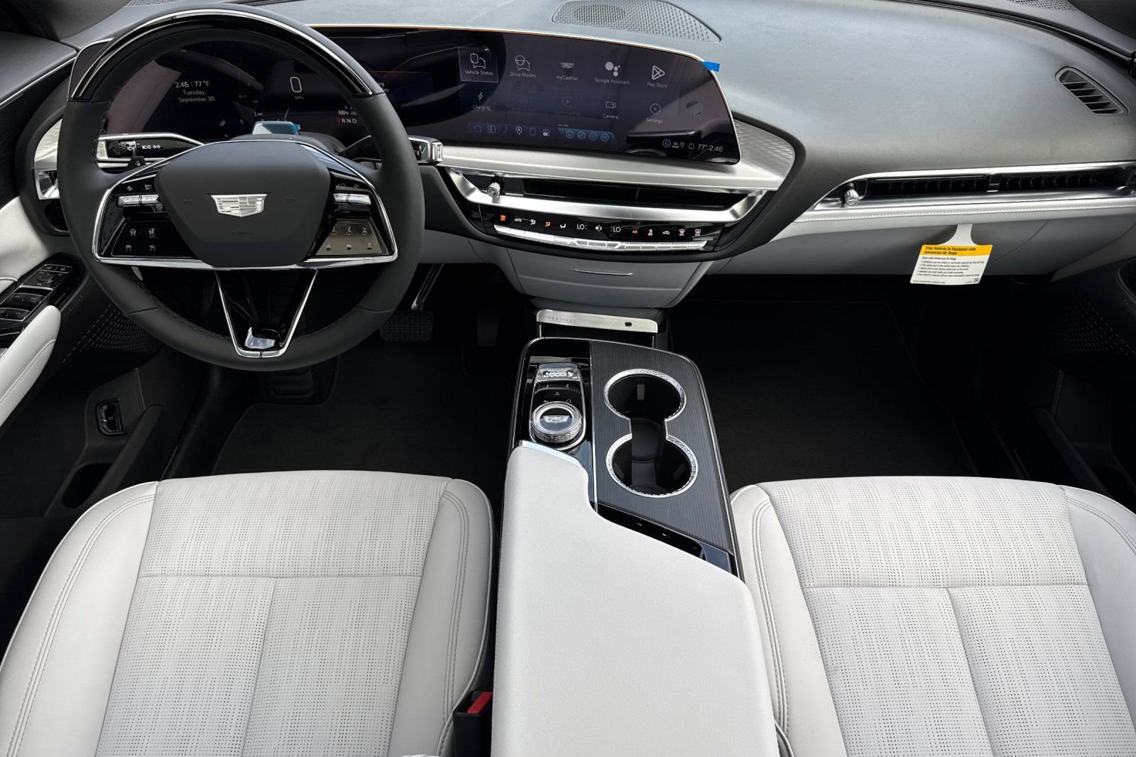 2026 Cadillac Lyriq Luxury photo 12