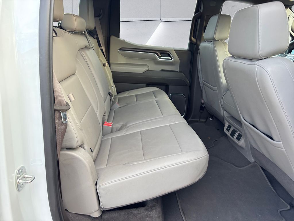 2024 Gmc Sierra 1500 SLT photo 14