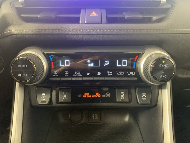 2023 Toyota RAV4 XLE photo 16