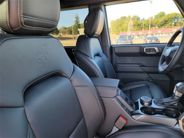 2025 Ford Bronco Badlands photo 16