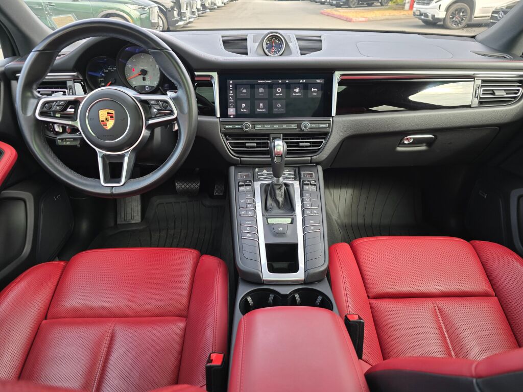 2021 Porsche Macan S photo 17