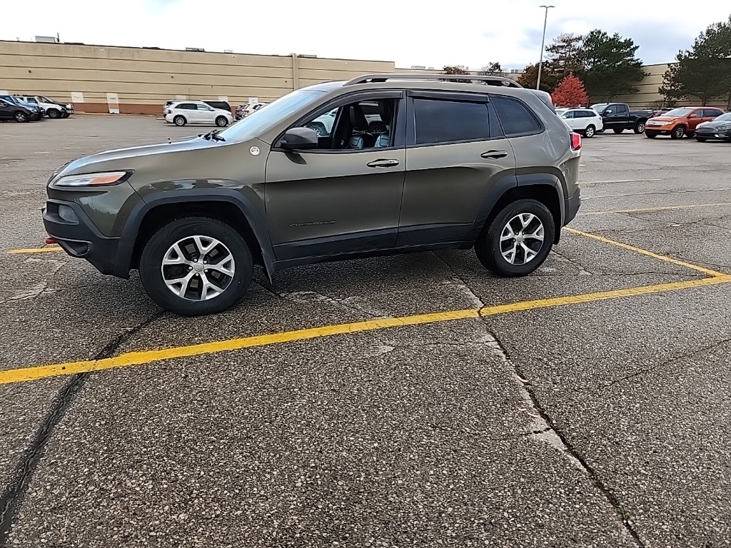 2014 Jeep Cherokee Trailhawk photo 2