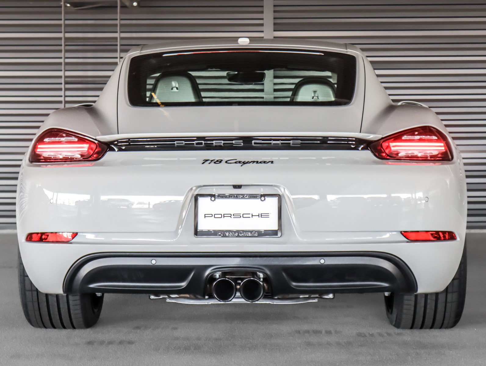 2025 Porsche Cayman photo 8