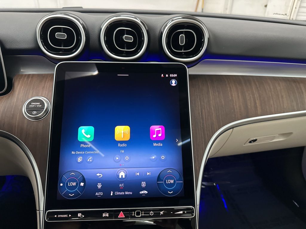 2025 Mercedes Benz C 300 photo 13
