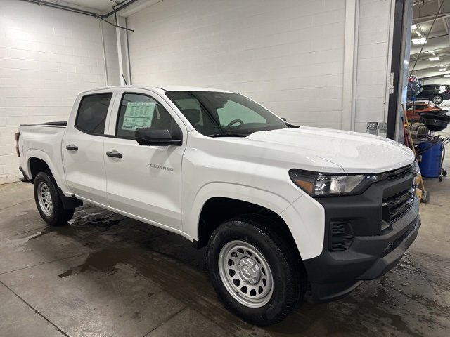 2025 Chevrolet Colorado LT photo 3