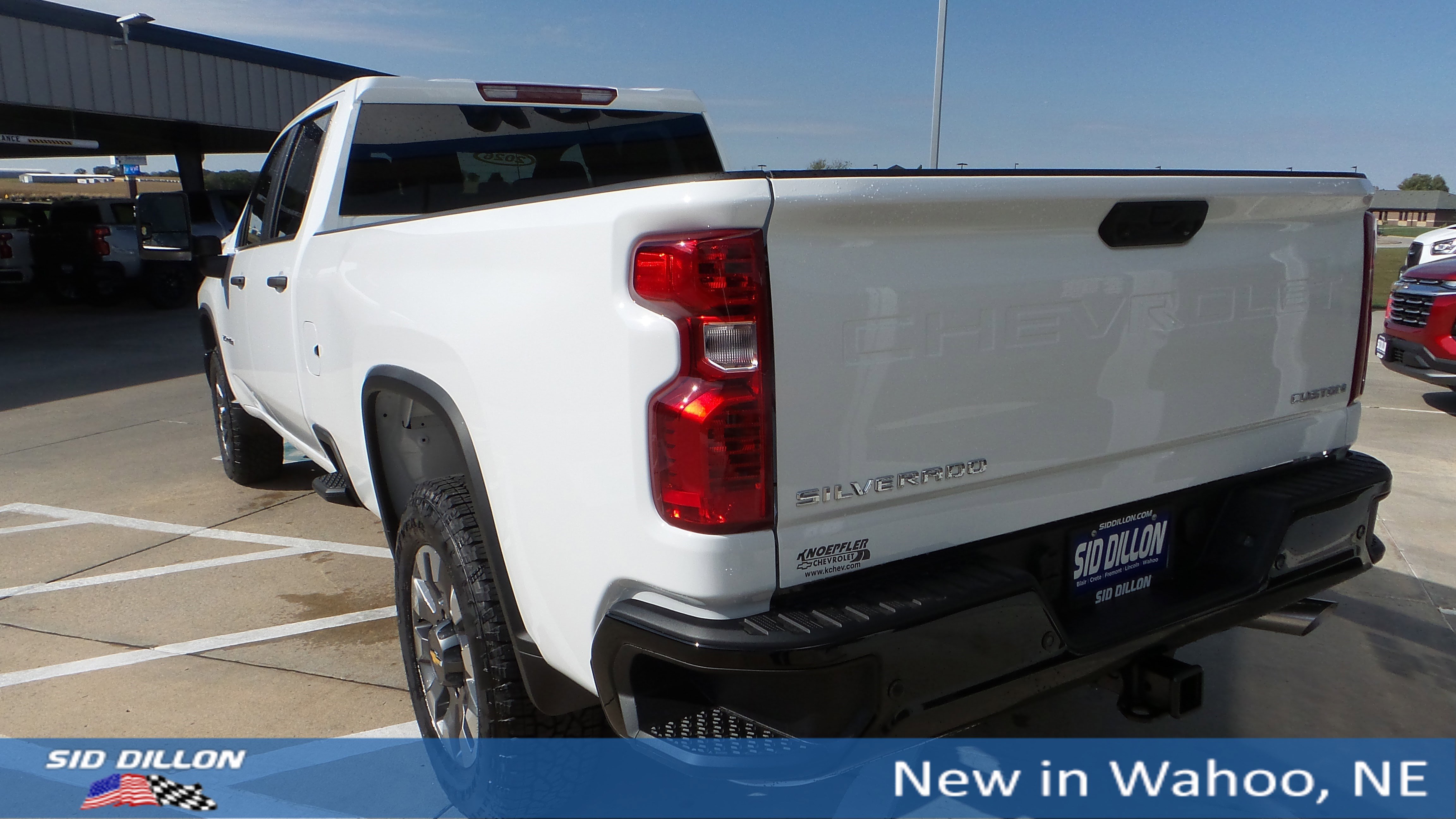 2026 Chevrolet Silverado 2500HD Custom photo 2