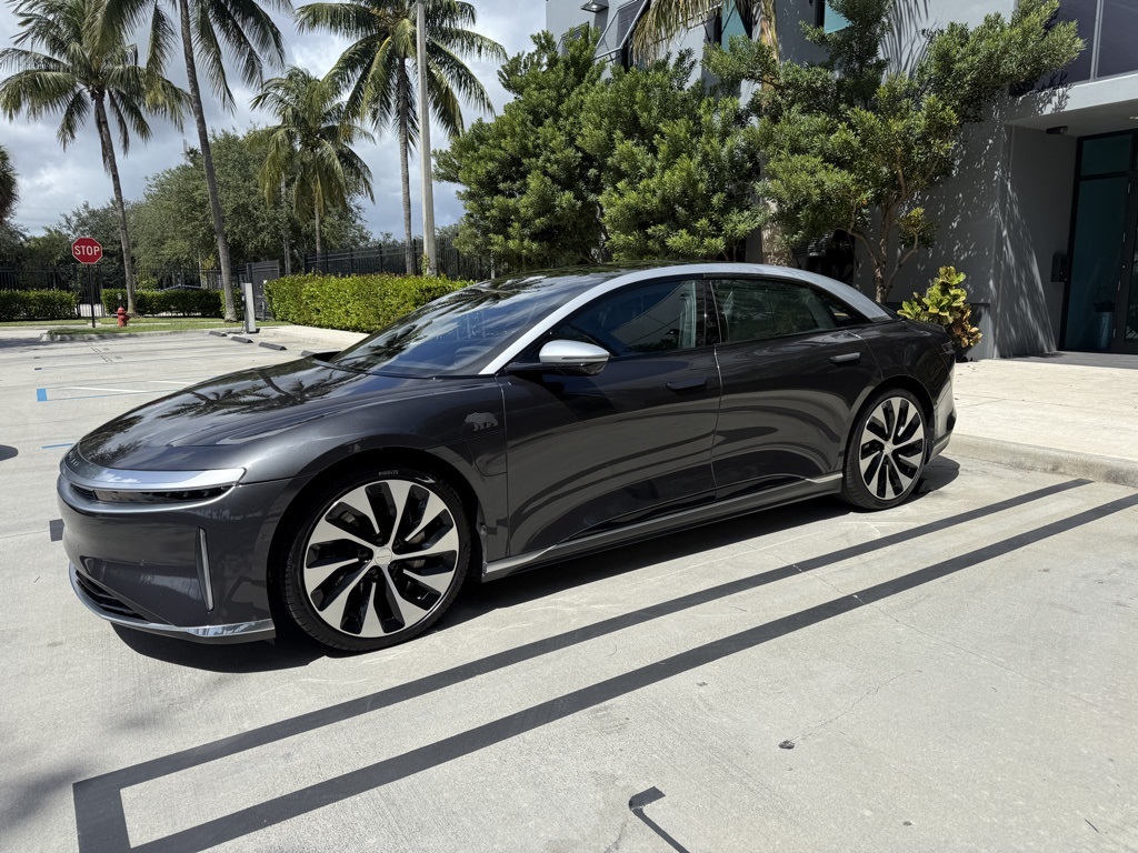 2023 Lucid Air Grand Touring photo 2
